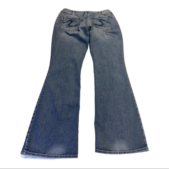 Silver Women’s Suki Medium Wash Bootcut Jeans - Picture 4 of 8